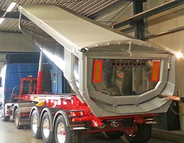 LKW Plane aufrollen